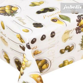 Une nappe lavable posée une table de jardin